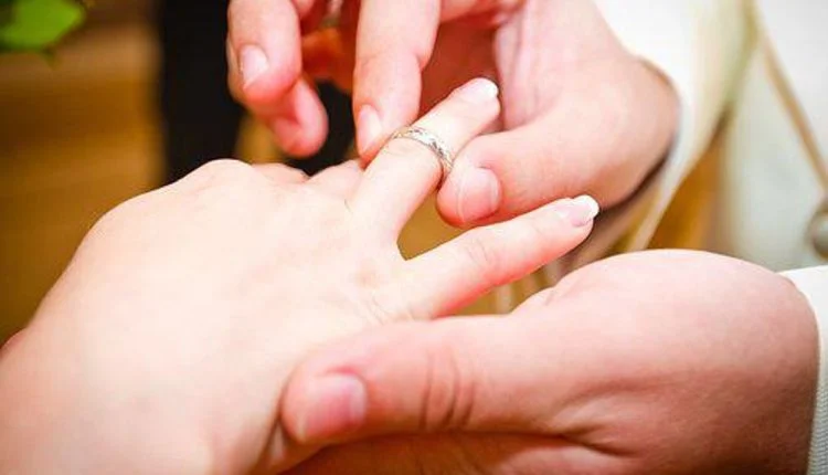 What Type of Engagement Ring Should I Buy