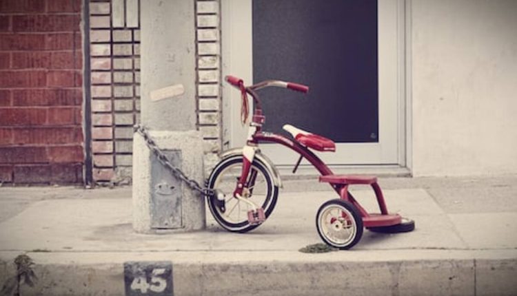 What is the weight, size and speed of a mini trike