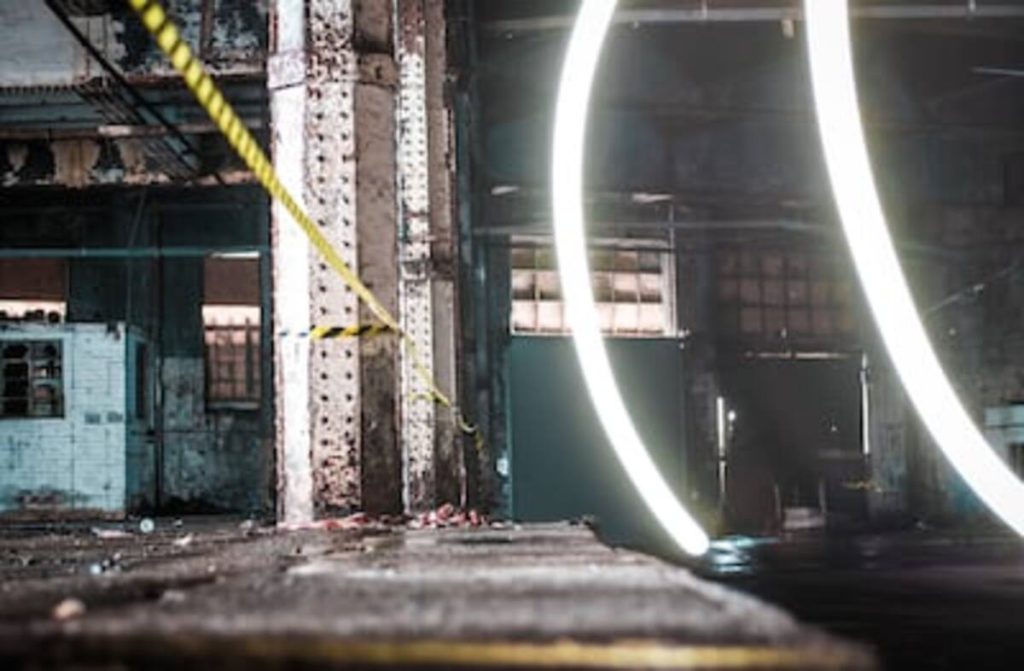 high efficiency warehouse lighting
