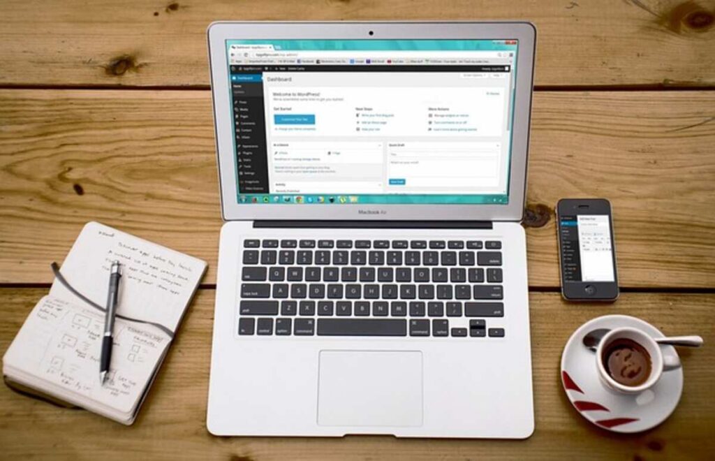 The best way to background color my web site header in wordpress