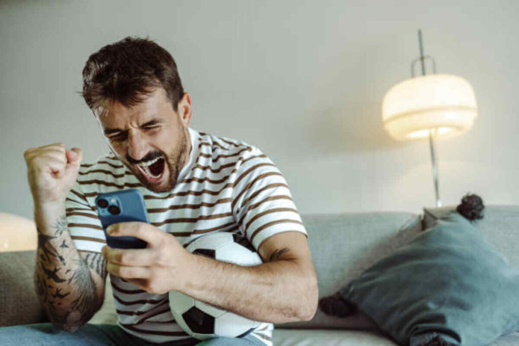 اپلیکیشن بت فوروارد
